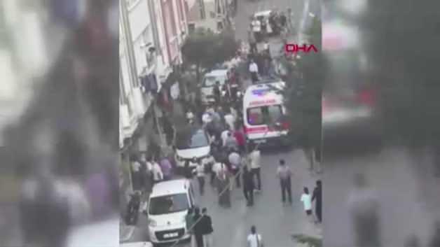 Esenyurt’ta sokakta silahlı saldırıya uğrayan 18 yaşındaki Emre Balaban öldü Esenyurt’ta sokakta silahlı saldırıya uğrayan 18 yaşındaki Emre Balaban öldü