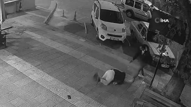 Sokak ortasında önce kurşun yağdırıp, sonra kabzayla başına vurdu! Sokak ortasında önce kurşun yağdırıp, sonra kabzayla başına vurdu!