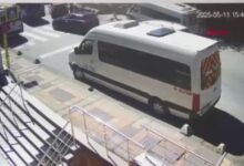 Kağıthane’de can pazarı! Servis aracı yayaların arasına daldı: Ölü ve yaralılar var