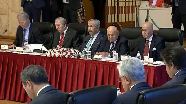 MHP’li eski Meclis başkanından sürpriz öneri: ‘TBMM devreye girmeli…’ – Son Dakika Siyaset Haberleri MHP’li eski Meclis başkanından sürpriz öneri: ‘TBMM devreye girmeli…’ – Son Dakika Siyaset Haberleri