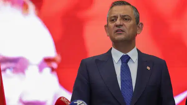 Özgür Özel’den çarpıcı ’30 Ağustos Zafer Bayramı’ mesajı: ‘Unutmamamız gereken tek ilke…’ – Son Dakika Siyaset Haberleri