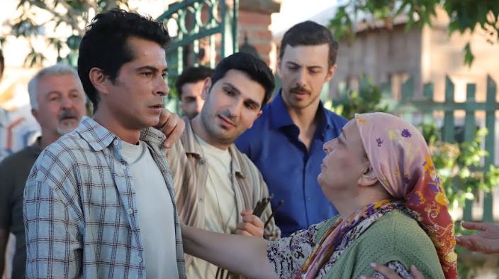 Mafya dünyasından bir ailenin sofrasına “Cennetin Çocukları” yakında TRT 1’de Mafya dünyasından bir ailenin sofrasına “Cennetin Çocukları” yakında TRT 1’de