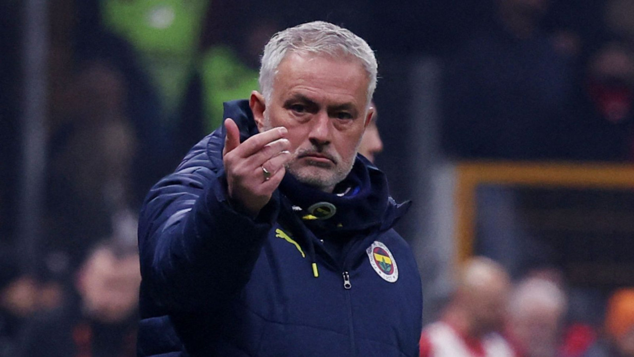 Fenerbahçe Jose Mourinho’yu kovdu: The Special One rezil rüsva oldu Fenerbahçe Jose Mourinho’yu kovdu: The Special One rezil rüsva oldu