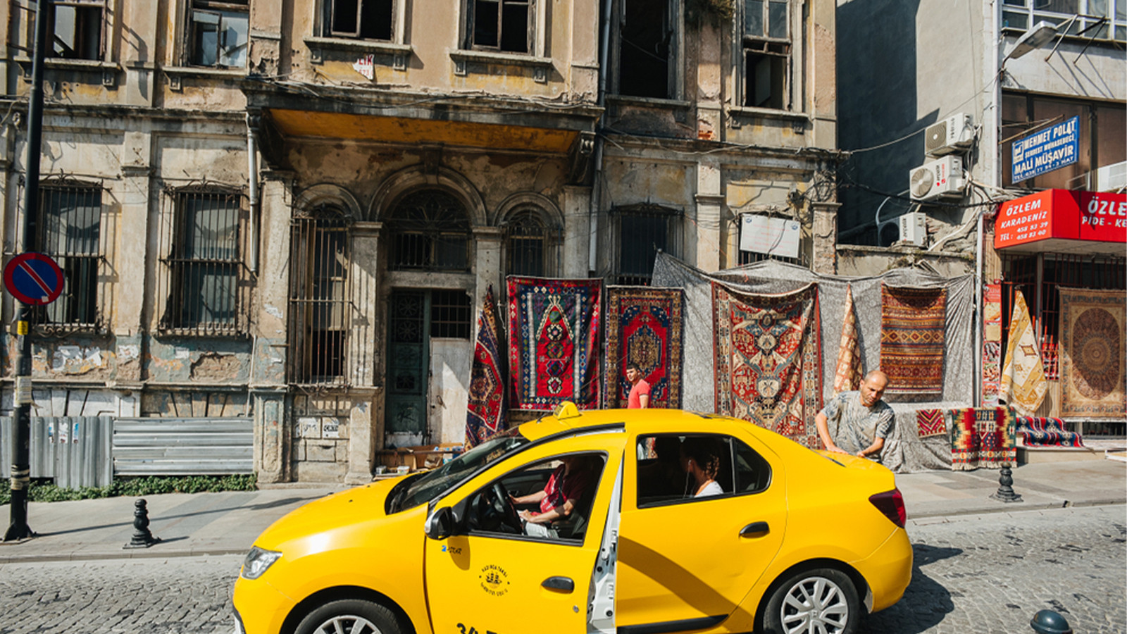 Taksiciler güvende hissetmiyor, çare kurşun geçirmez kabin mi? Taksiciler güvende hissetmiyor, çare kurşun geçirmez kabin mi?