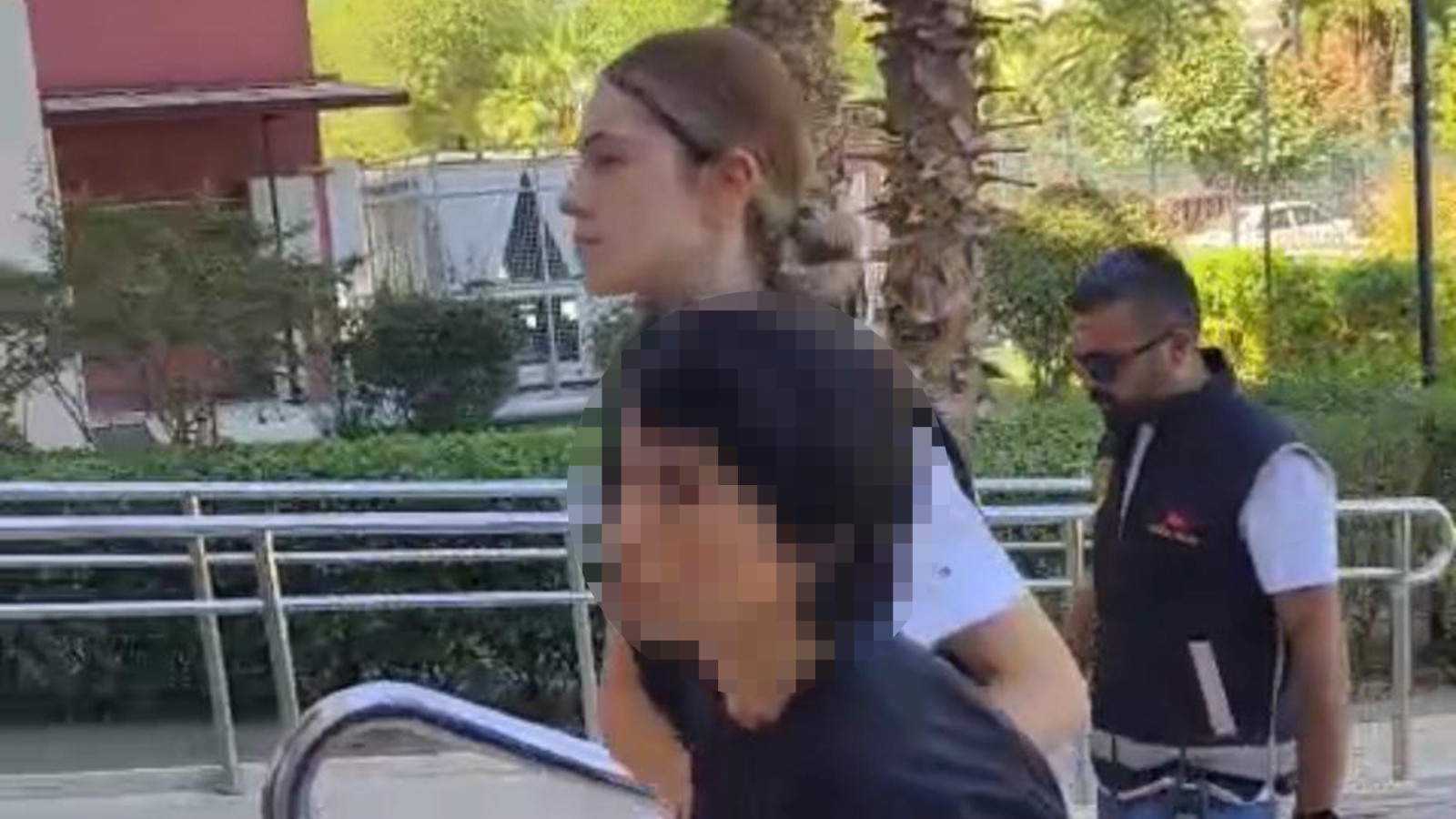 2 aylık kız kardeşini yastıkla boğduğunu itiraf etti  2 aylık kız kardeşini yastıkla boğduğunu itiraf etti
