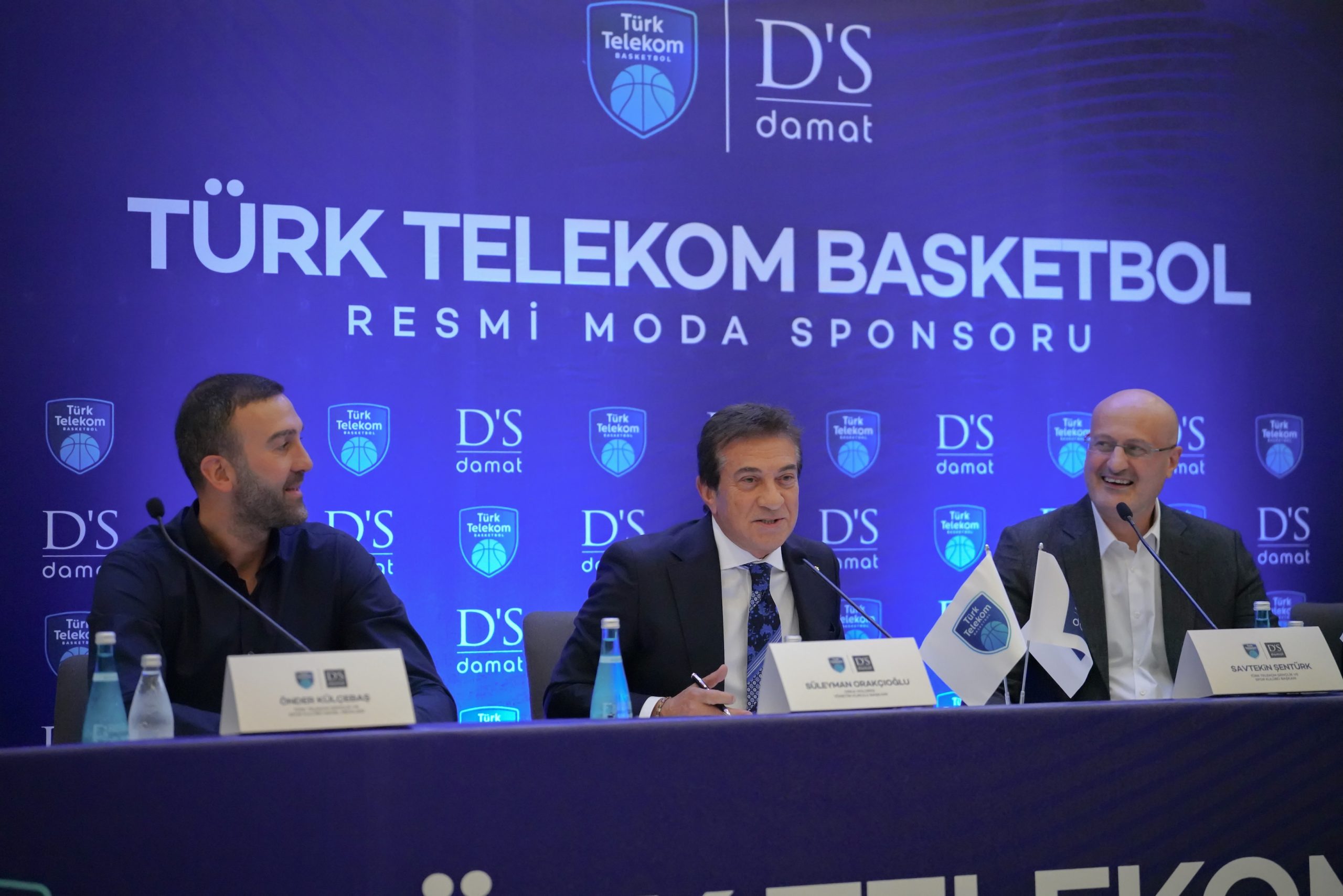 Türk Telekom Basketbol Takımı ve D’S Damat Sponsorluk Anlaşması İmzaladı