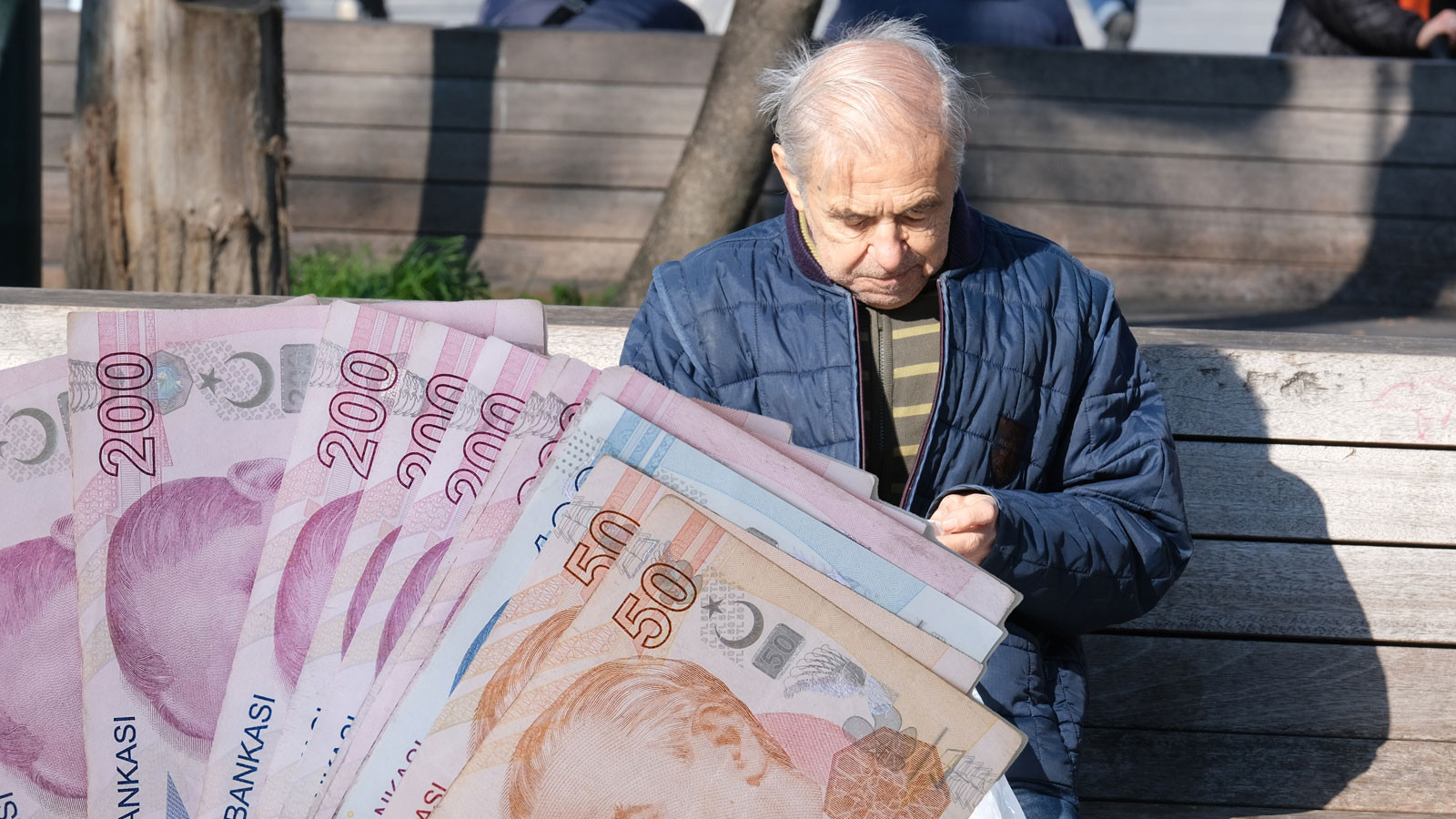Memur ve emekliye Ocak 2026 zammı belli oldu mu? SGK uzmanından kritik açıklama