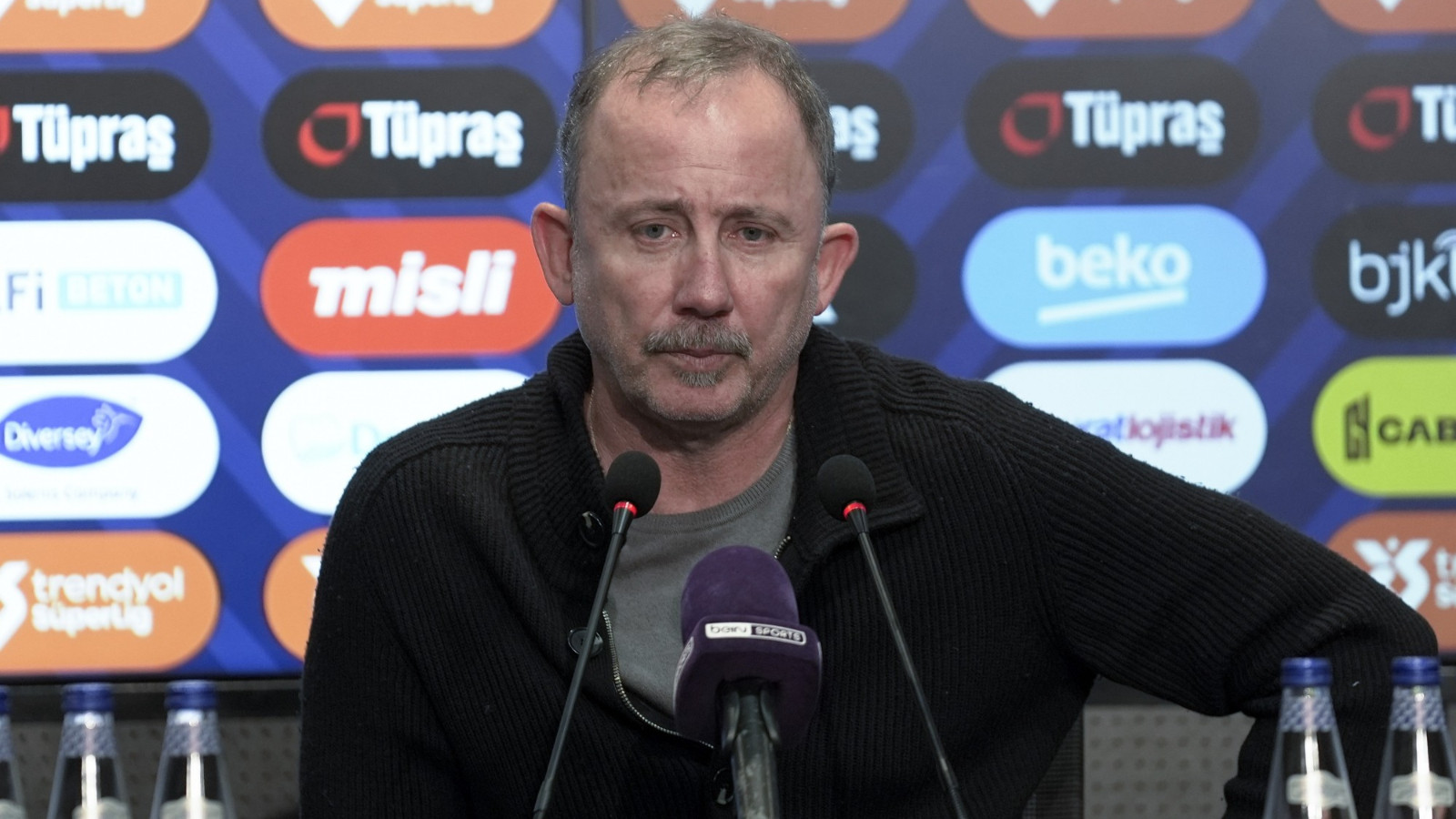 Sergen Yalçın’dan derbi açıklaması: Belli olmaz Sergen Yalçın’dan derbi açıklaması: Belli olmaz