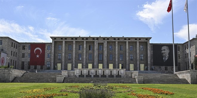 TBMM, 5 Sözleşmeli Bilişim Personeli Alacak TBMM, 5 Sözleşmeli Bilişim Personeli Alacak
