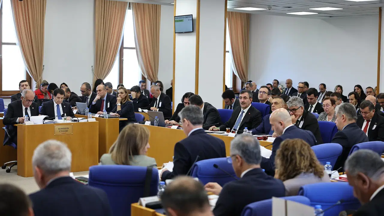 AKP’li vekil ‘farkındayız’ dedi, tartışma çıktı: ‘Krizi aşmak için CHP’ye savaş ilan etmişsiniz’ – Son Dakika Siyaset Haberleri