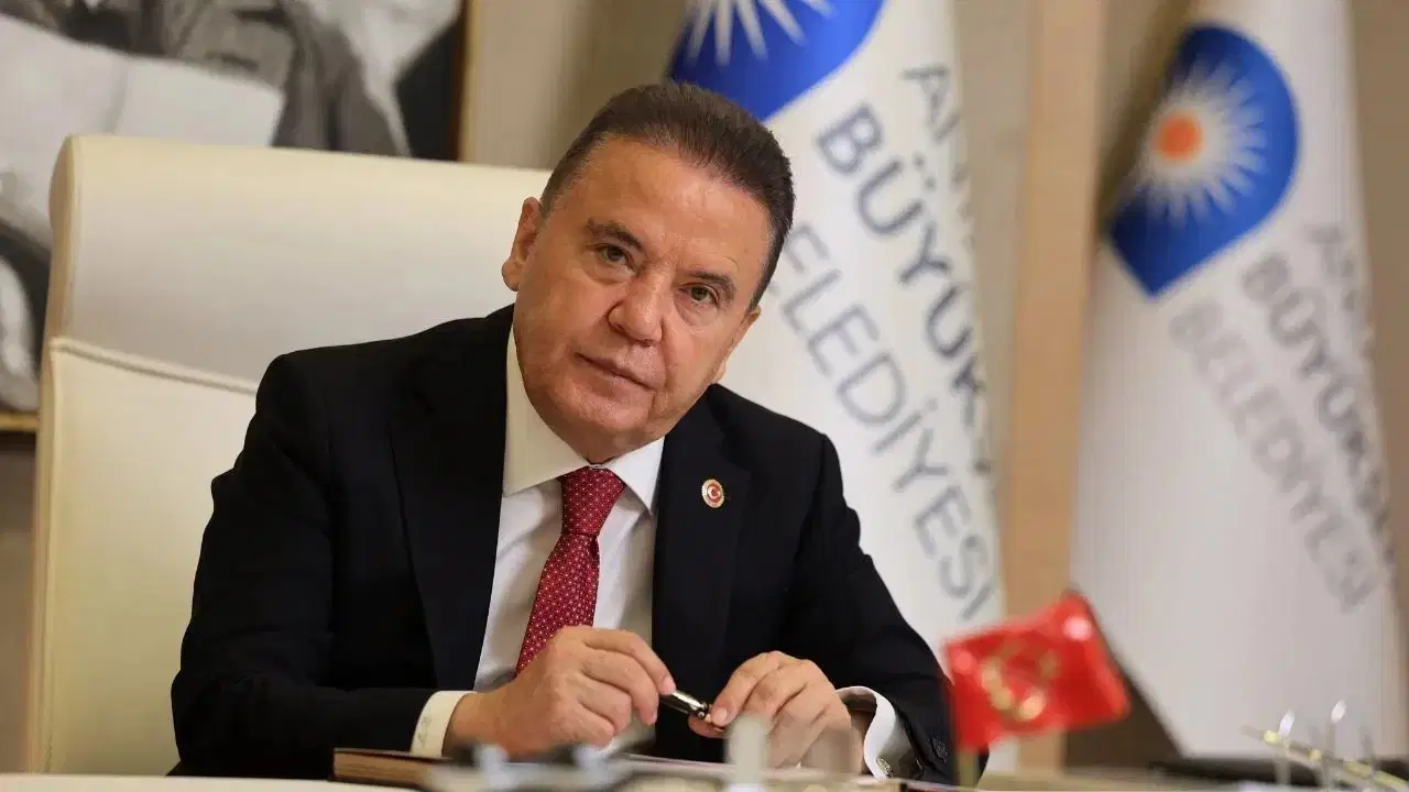 Murat Emir: ‘Muhittin Böcek’e sağlık sorunlarından dolayı en azından ev hapsi verilmelidir’ – Son Dakika Siyaset Haberleri Murat Emir: ‘Muhittin Böcek’e sağlık sorunlarından dolayı en azından ev hapsi verilmelidir’ – Son Dakika Siyaset Haberleri
