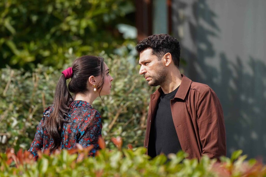 Güller ve Günahlar’ın yıldızları Cemre Baysel ve Murat Yıldırım şimdiden hayranlarının gönlünü fethetti!