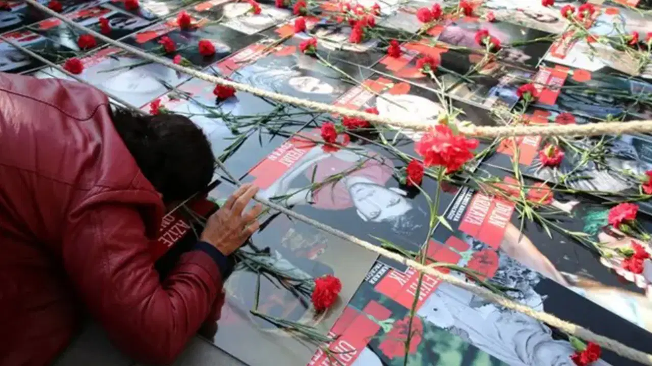 SOL Parti’den ’10 Ekim Gar Katliamı’ açıklaması: ‘Bu karanlığı yeneceğiz!’ – Son Dakika Siyaset Haberleri SOL Parti’den ’10 Ekim Gar Katliamı’ açıklaması: ‘Bu karanlığı yeneceğiz!’ – Son Dakika Siyaset Haberleri