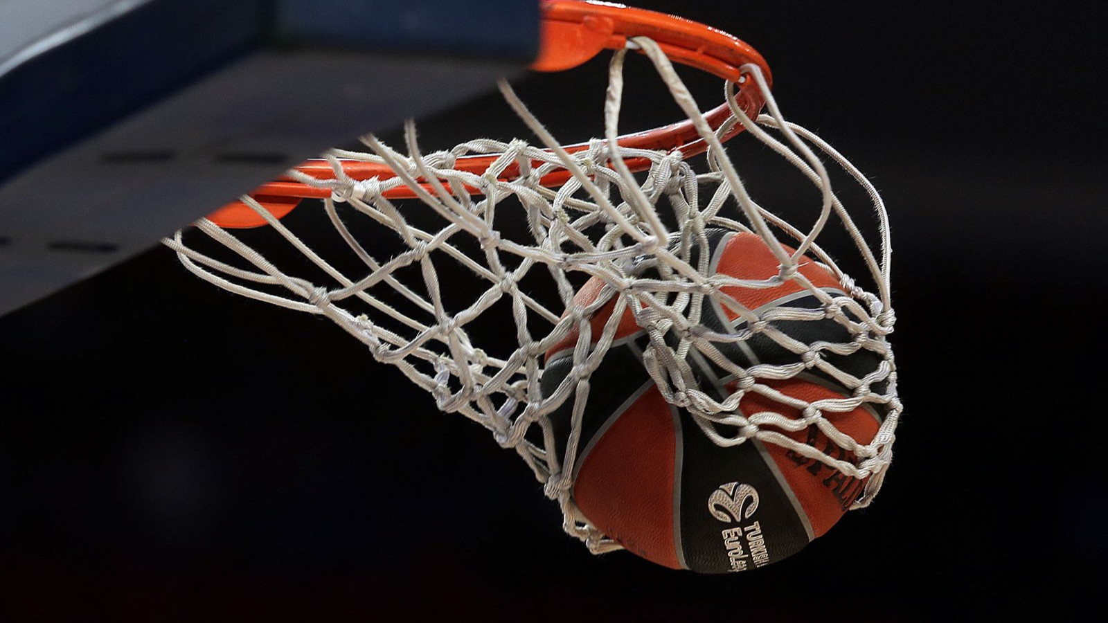 Barcelona İsrail ekibi Hapoel Jerusalem’in antrenman için salon talebini reddetti