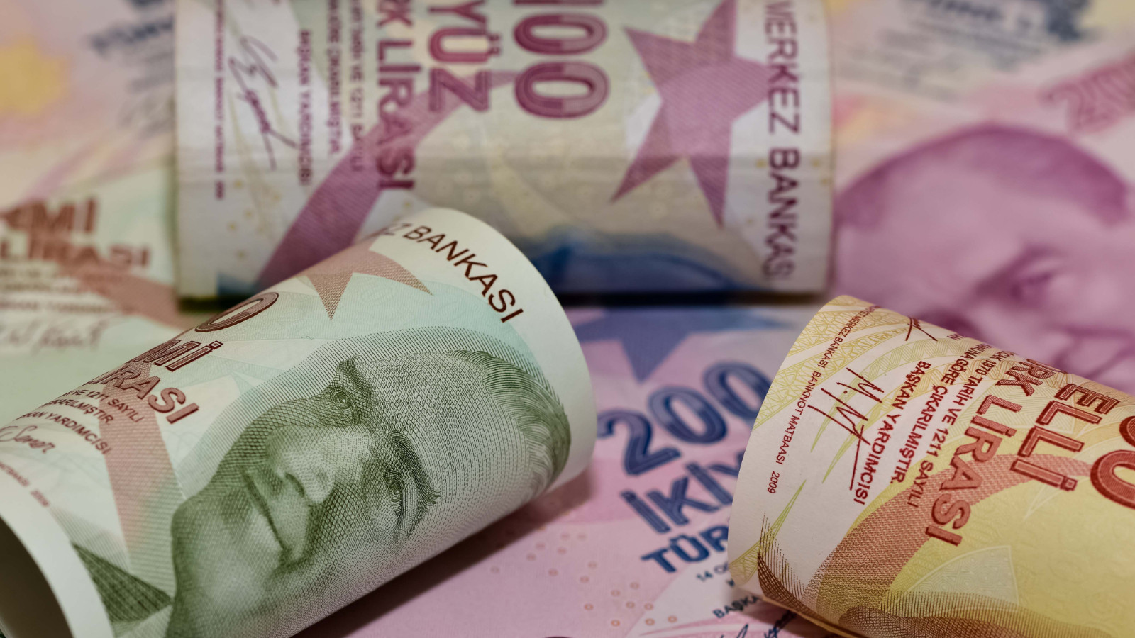 Döviz mevduatları arttı Döviz mevduatları arttı