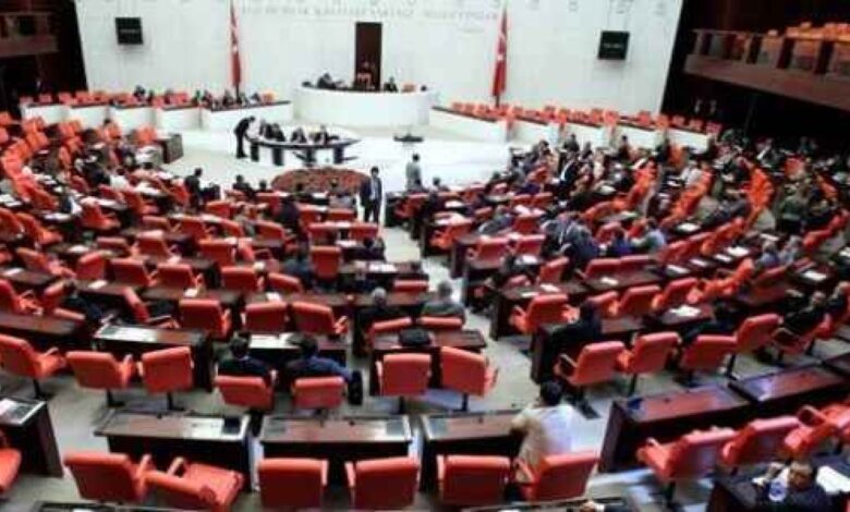 Öğretmenler Günü’nde Maaş İkramiye Teklifi Reddedildi Öğretmenler Günü’nde Maaş İkramiye Teklifi Reddedildi