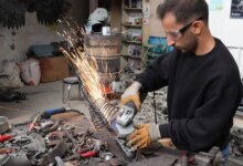 Balıkçılıktan Sanata: Metal Parçalarla Eserler Üretiyor