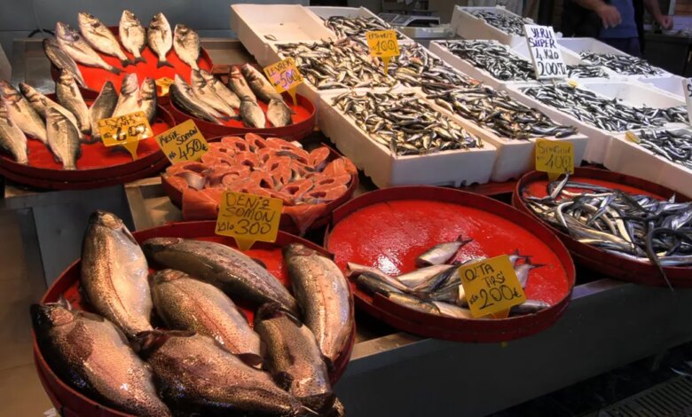 Trabzon’da Hamsi İlgisi Artarken İstavrit Tezgahlardan